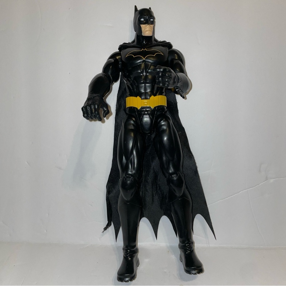 BATMAN Action Figure TM & DC Comics #67800 (S20) 12" Vintage